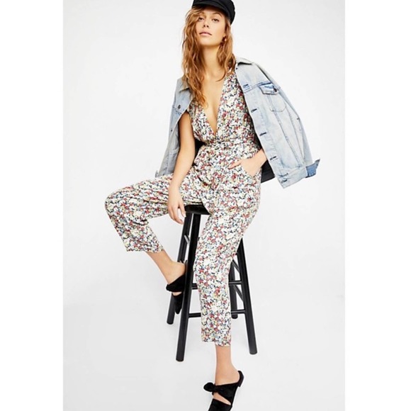 free people // ruffle your feathers floral jumpsuit - Picture 1 of 9